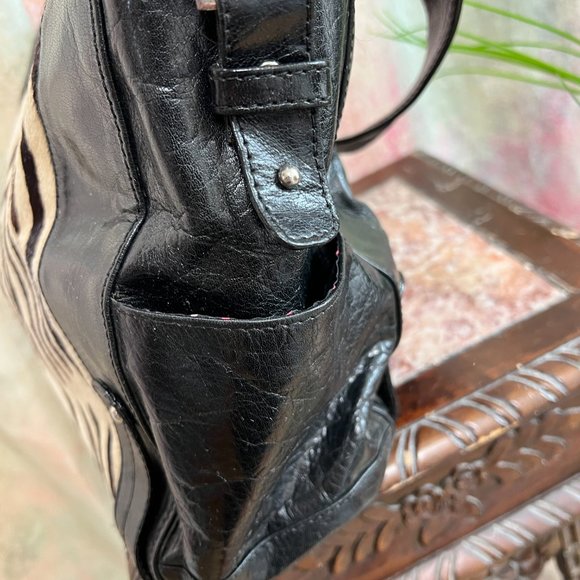 ๐M Stylish Genuine Leather - Cowhide Front Tote with Adjustable Straps - Picture 11 of 16